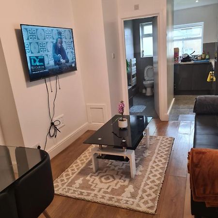 Luxury One Bedroom Flat London Exteriör bild